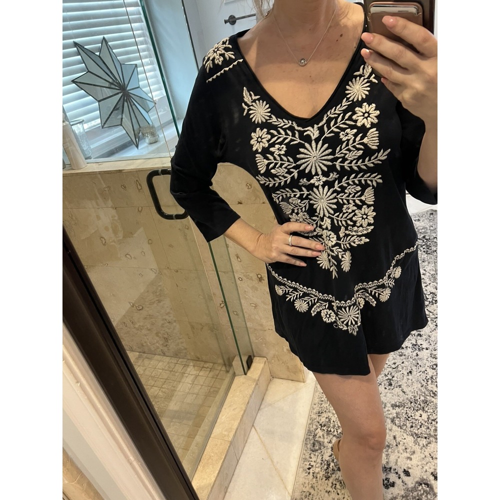 Johnny Was Los Angeles Size S V- Neck Embroiderered T Shirt Dress
